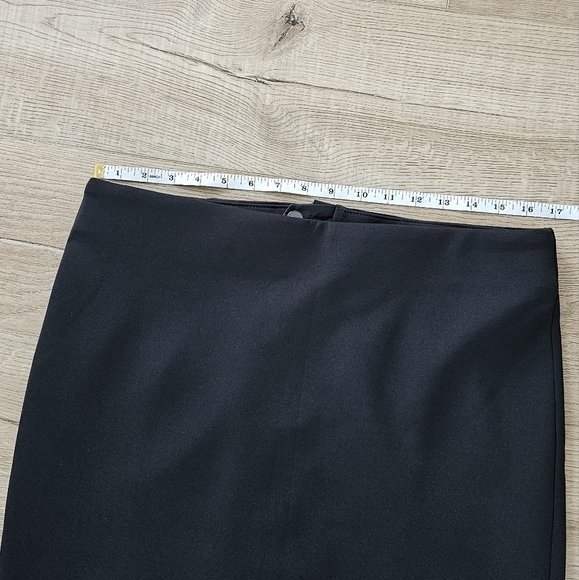 CARMEN MARC VALVO Black Pencil Skirt Size 12 - Picture 3 of 8
